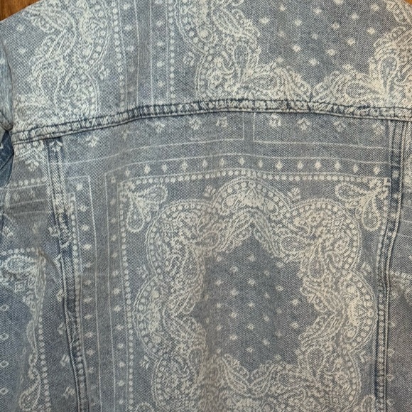 PacSun Men’s Light Wash Paisley Print Denim Jacket Size L - Picture 7 of 16